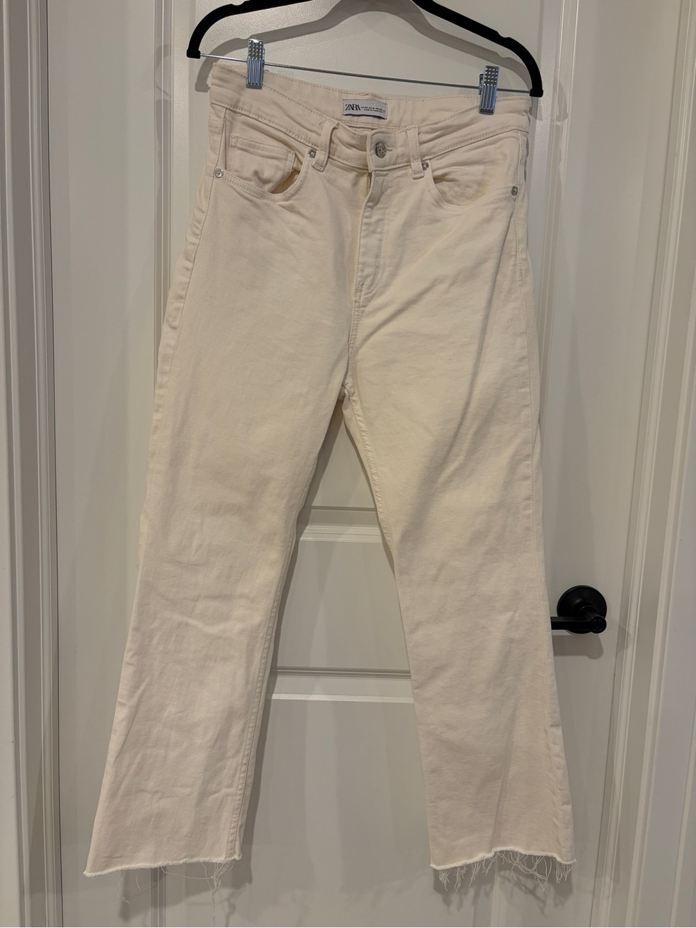 Zara Z1975 Cropped Flare Jeans Ecru Off-White Raw Hem Size 10